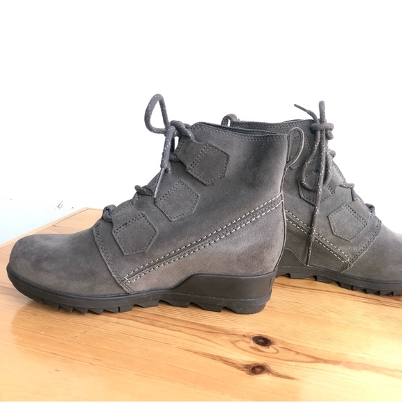SOREL - Women's Evie Lace Waterproof Suede Ankle Bootie | 7 - Picture 10 of 15